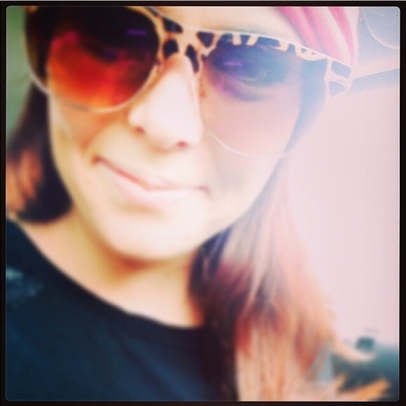 Meet your Posher, Jacqueline - Picture 1 of 2